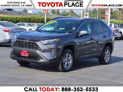 Used 2025 Toyota RAV4 XLE FWD image 1