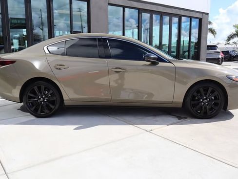 Used 2024 MAZDA MAZDA3 s AWD/4WD image 2
