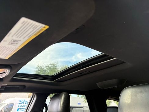 Used 2018 Dodge Durango R/T w/ Technology Group image 8