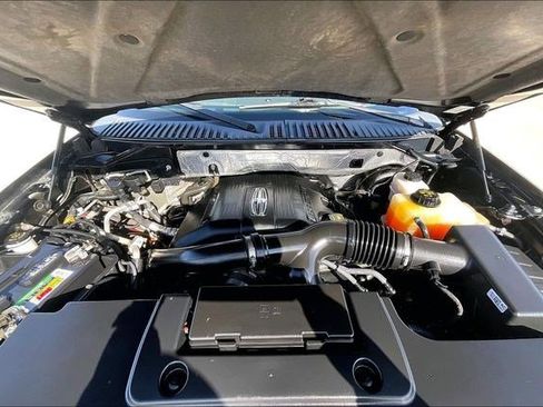 Used 2015 Lincoln Navigator 2WD w/ Equipment Group 101A Reserve image 11