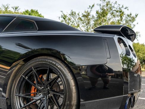 Used 2010 Nissan GT-R Premium AWD/4WD image 64