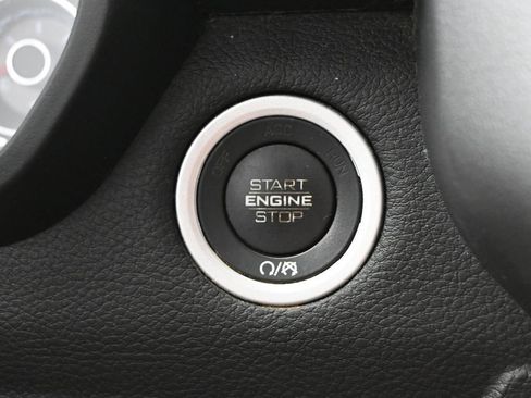 Used 2022 RAM 1500 Big Horn AWD/4WD image 5