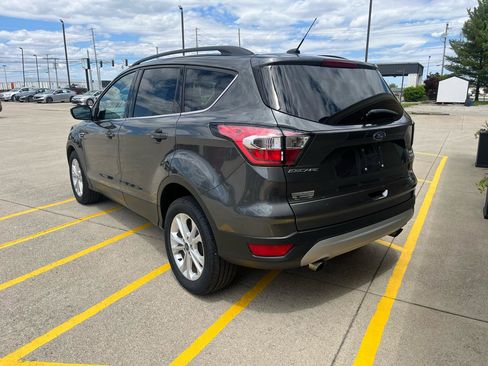 Used 2017 Ford Escape SE w/ Equipment Group 201A FWD image 5