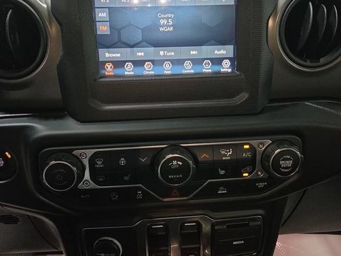 Used 2023 Jeep Wrangler Sport AWD/4WD image 29
