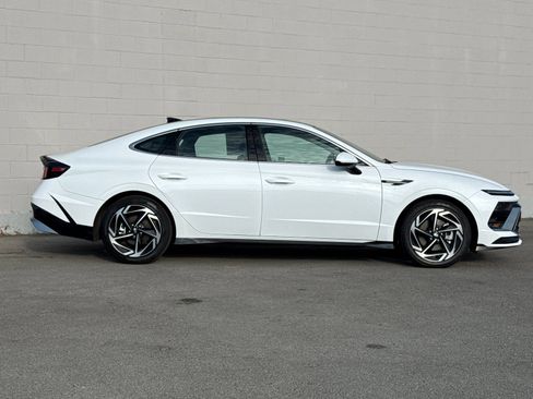 Used 2024 Hyundai Sonata SEL w/ Convenience Package image 2