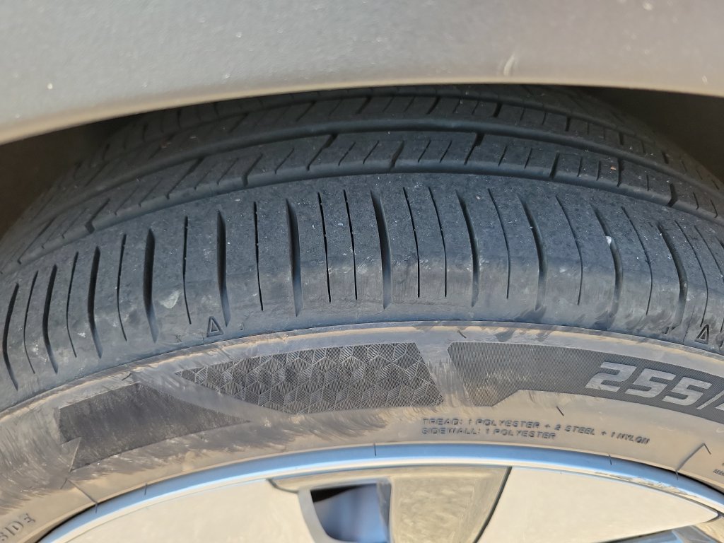 Used 2024 Tesla Model Y 2WD image 12