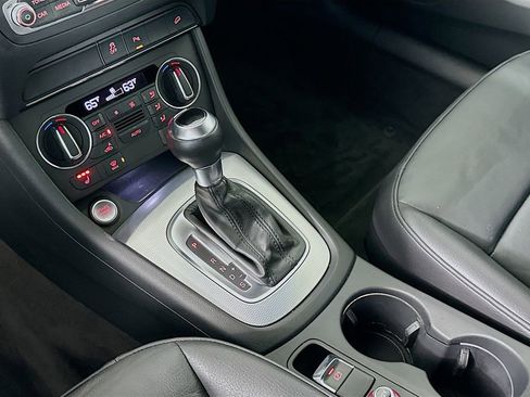 Used 2018 Audi Q3 2.0T Premium w/ Convenience Package image 16