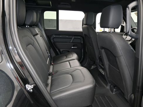 Used 2025 Land Rover Defender 110 S image 51