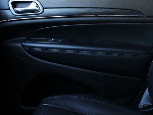 Used 2021 Jeep Grand Cherokee Limited X image 27