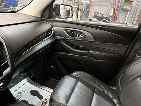 Used 2019 Chevrolet Traverse Premier w/ Redline Edition image 39