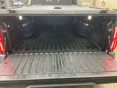 Used 2024 Toyota Tacoma TRD Off-Road image 17