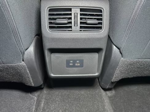 Used 2021 Nissan Rogue SV AWD/4WD image 22