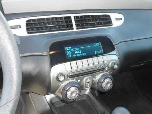 Used 2013 Chevrolet Camaro LS RWD image 17