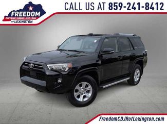 Used 2023 Toyota 4Runner SR5 Premium w/ Moonroof Package AWD/4WD video 1