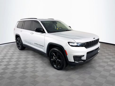 Used 2023 Jeep Grand Cherokee L Limited w/ Black Appearance Package RWD image 1