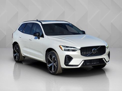 Certified 2024 Volvo XC60 T8 Ultimate w/ Protection Package Premier image 5