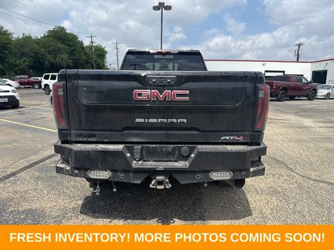Used 2024 GMC Sierra 3500 AT4 w/ AT4 Preferred Package AWD/4WD image 3