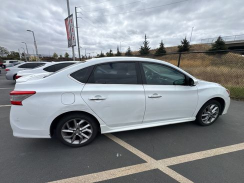 Used 2015 Nissan Sentra SR FWD image 8