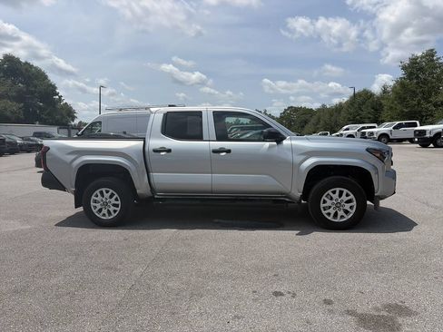 Used 2024 Toyota Tacoma SR RWD image 8