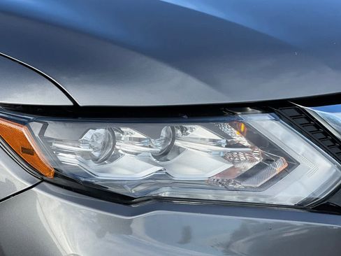 Used 2019 Nissan Rogue SL w/ Premium Package image 35
