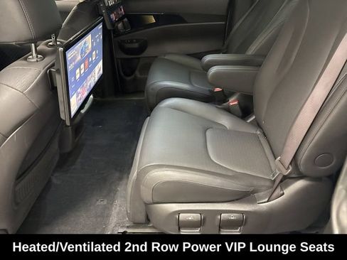 Used 2025 Kia Carnival SX Prestige FWD image 8