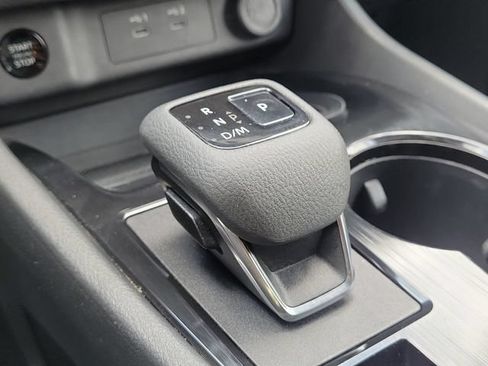 Used 2024 Nissan Rogue SV AWD/4WD image 24