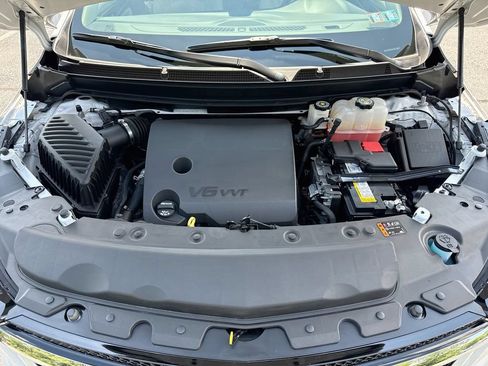 Used 2023 Buick Enclave Essence w/ Sport Touring Edition AWD/4WD image 35