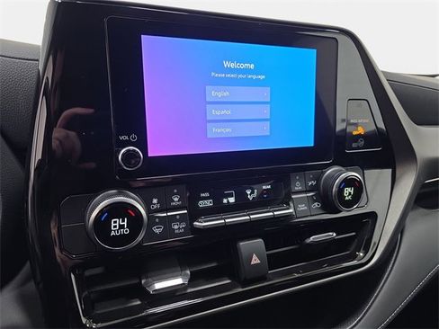 Certified 2024 Toyota Highlander LE image 17