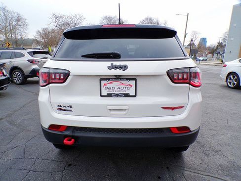 Used 2020 Jeep Compass Trailhawk AWD/4WD image 4