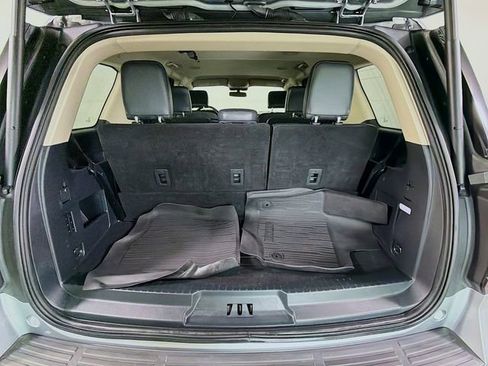 Used 2024 Ford Expedition XLT RWD image 26