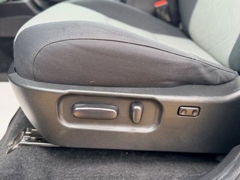 Used 2023 Toyota Tacoma TRD Off-Road w/ Black Out Package (TMS) image 9