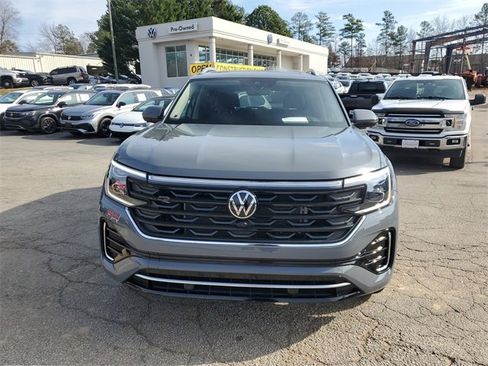 Certified 2025 Volkswagen Atlas SEL Premium R-Line image 2