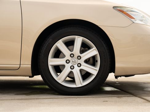 Used 2007 Lexus ES 350 w/ Premium Plus Pkg FWD image 32