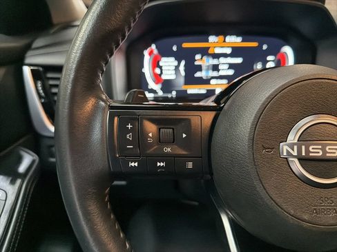 Used 2024 Nissan Rogue SL w/ SL Premium Package FWD image 18