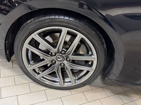 Used 2019 Lexus IS 300 AWD image 16