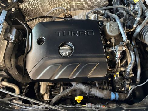 Used 2025 Buick Encore GX Preferred FWD image 30