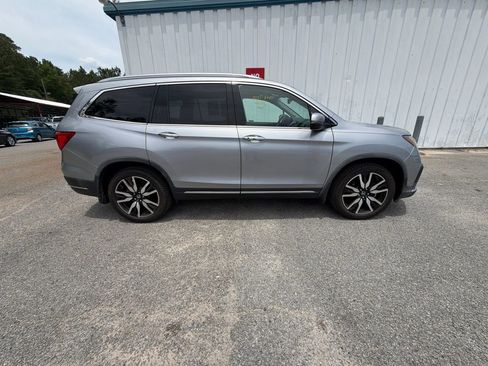 Used 2019 Honda Pilot Touring image 9