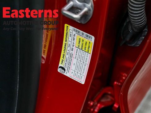 Used 2021 Ford Explorer XLT image 34