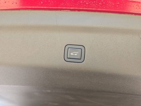 Certified 2024 GMC Yukon SLT w/ SLT Luxury Package image 30