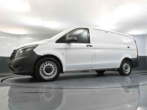 Used 2023 Mercedes-Benz Metris image 44