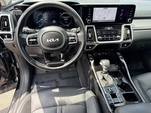 Used 2023 Kia Sorento SX FWD image 18
