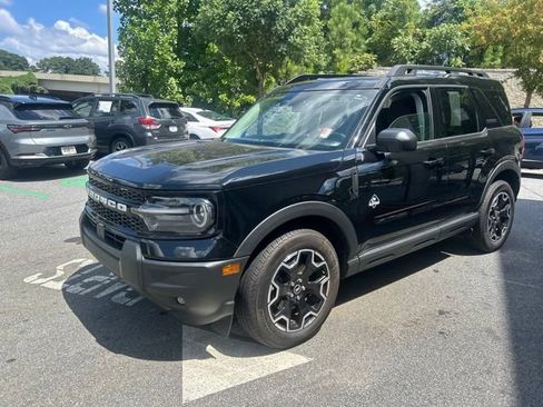 Used 2025 Ford Bronco Sport Outer Banks AWD/4WD image 3