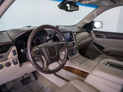 Used 2015 GMC Yukon Denali w/ Premium Package AWD/4WD image 14