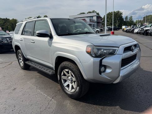 Used 2015 Toyota 4Runner 4WD image 7