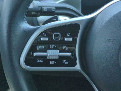 Used 2021 Mercedes-Benz GLB 250 4MATIC image 27