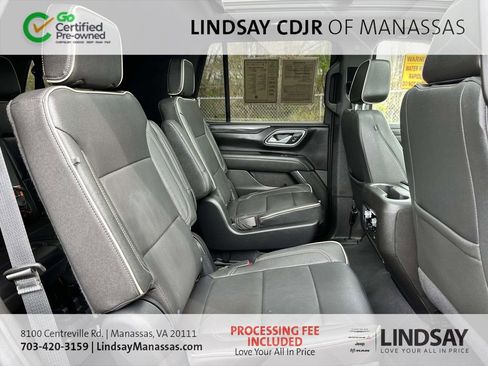 Used 2023 GMC Yukon SLT w/ SLT Premium Package AWD/4WD image 16