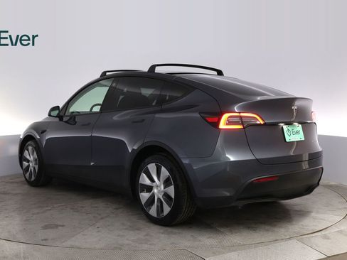 Used 2023 Tesla Model Y Long Range AWD/4WD image 17