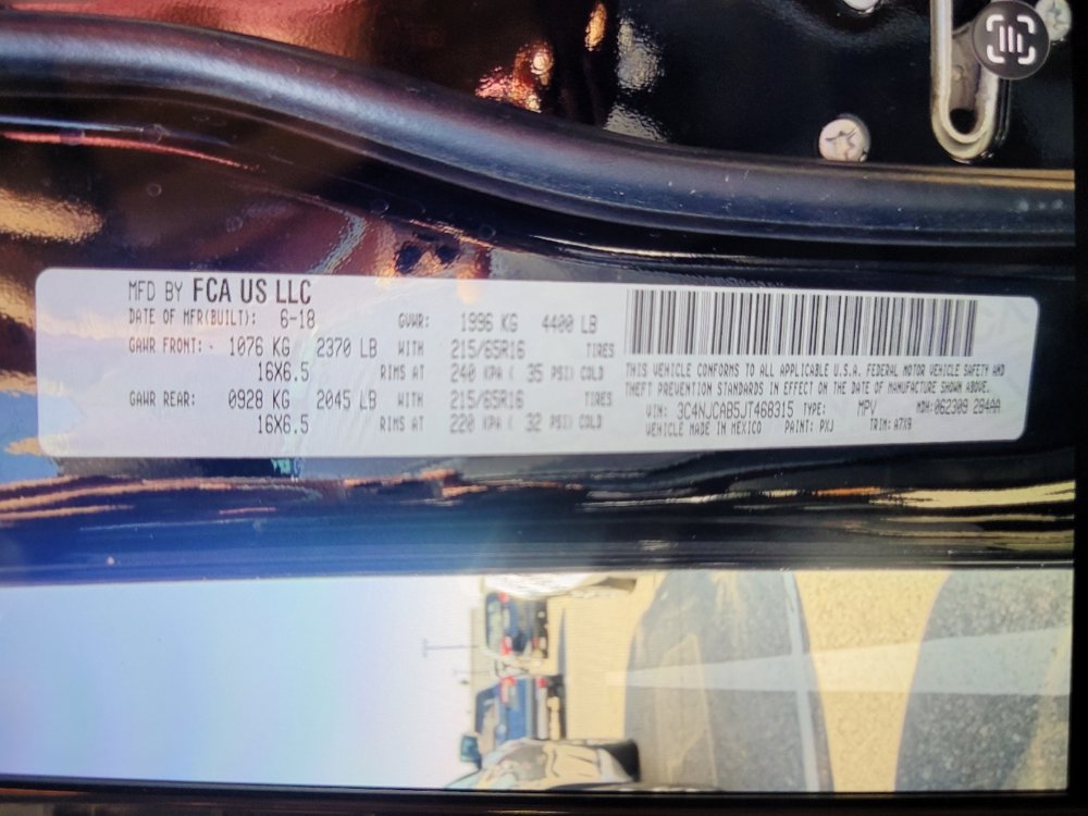 Used 2018 Jeep Compass Sport w/ Tech Group FWD image 33
