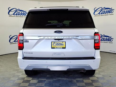 Used 2018 Ford Expedition Platinum image 25