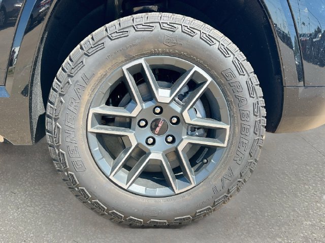 New 2027 GMC Terrain AT4 w/ Convenience Package III AWD/4WD image 19